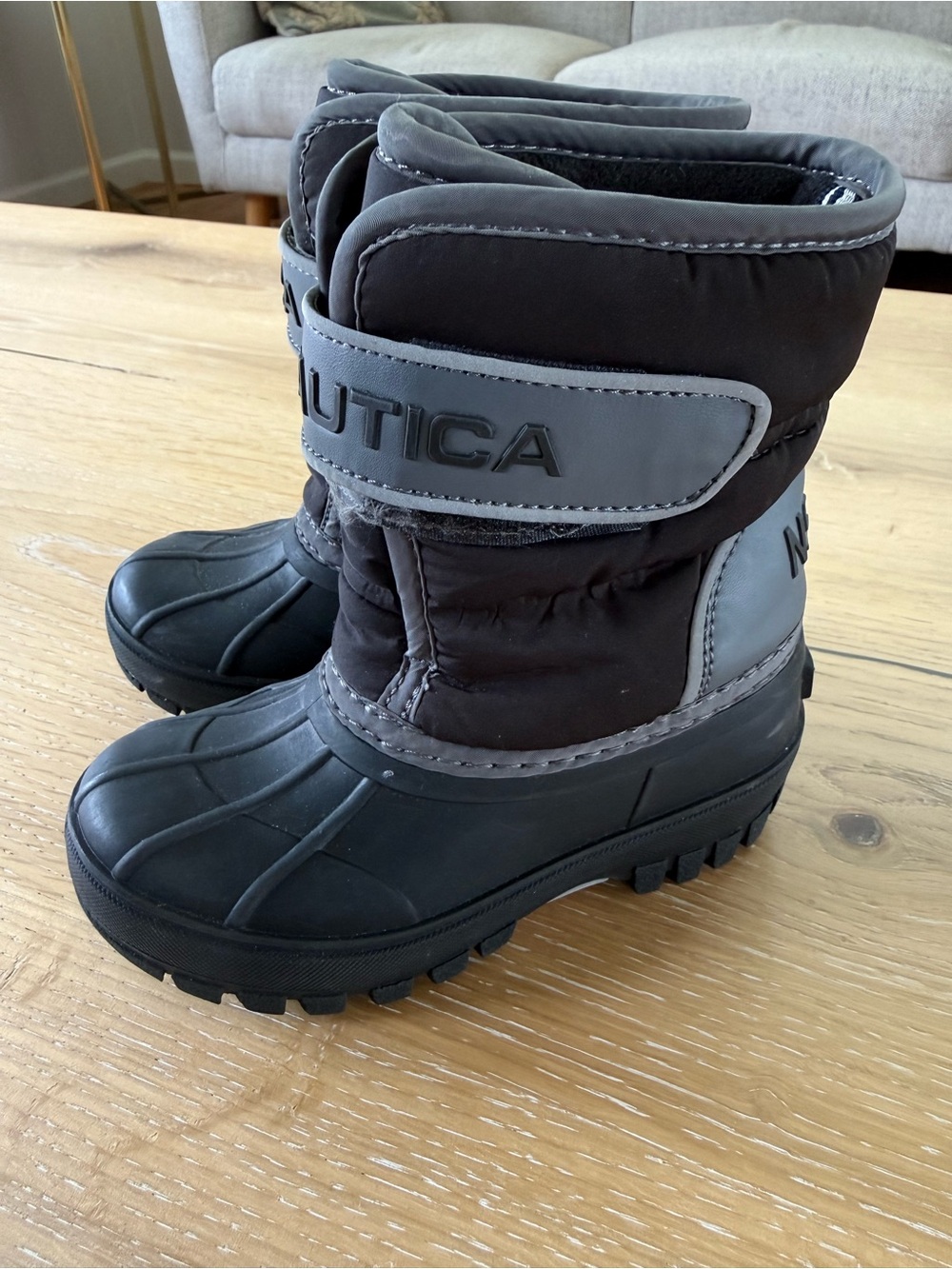 Nautica Kids Black & Gray Insulated Snow Boots
